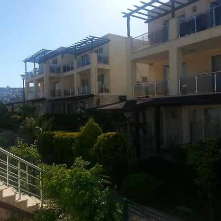 Adabuku Koyu Royal 1+1 Θέρετρο *